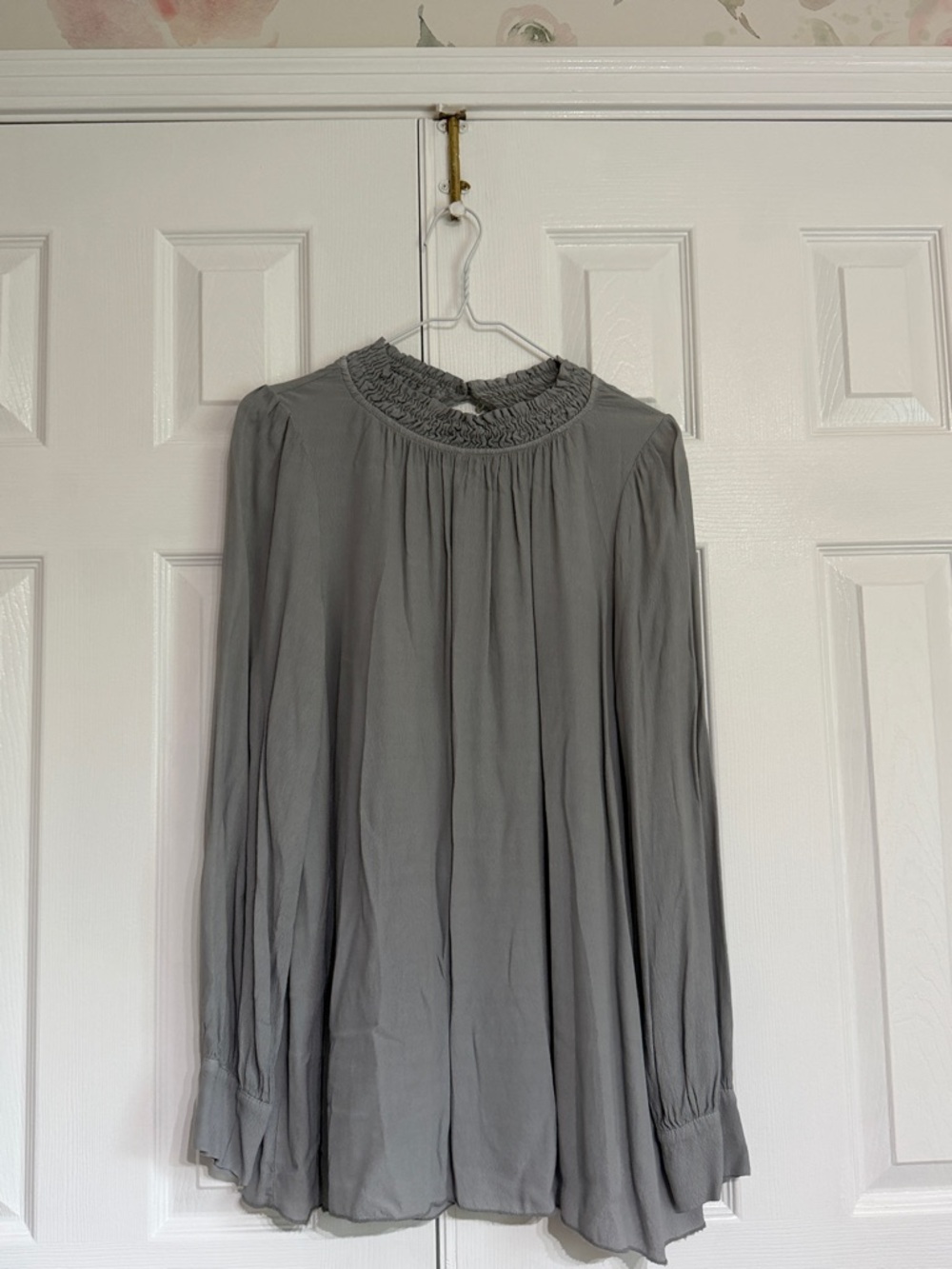 Cobblestone Living Gray Long Sleeve Viscose Blouse Made in Italy One Size